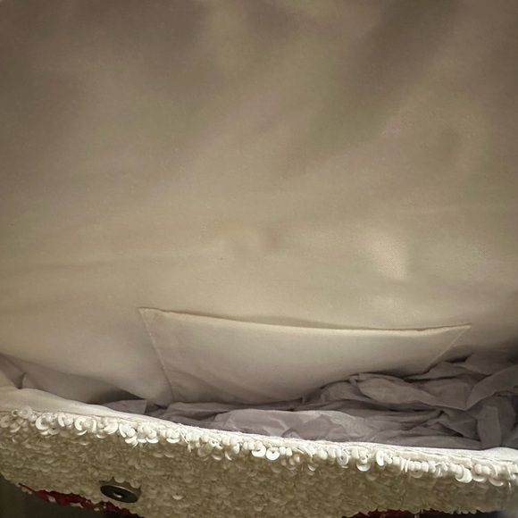 *Viral *Hard to Find *Sold out Everywhere beaded Tomato Design Shoulder Bag - Picture 5 of 5